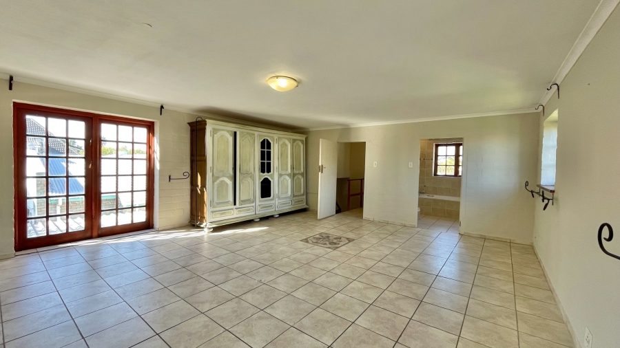 3 Bedroom Property for Sale in Dobson Western Cape